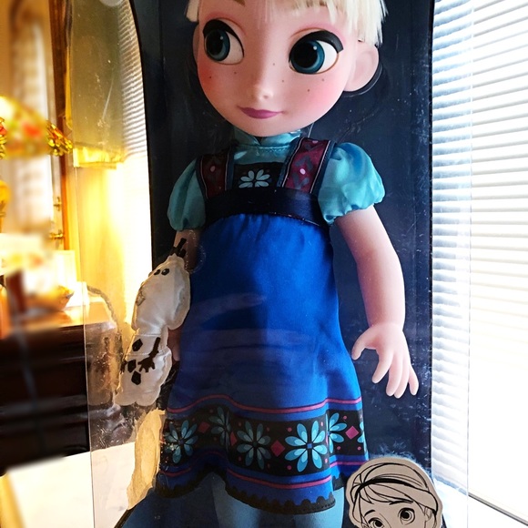 Disney Animator’s Elsa Toddler Doll with Olaf. New - Picture 8 of 8